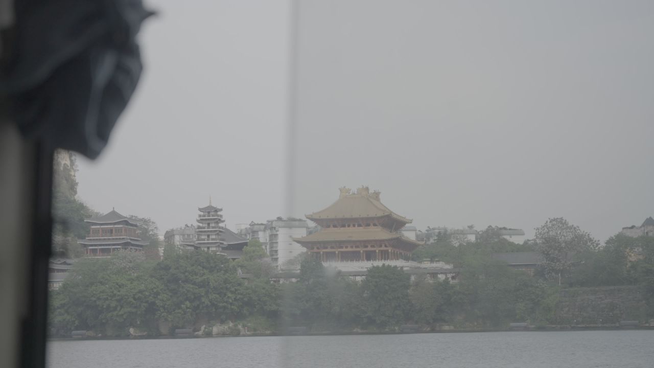 游船 24