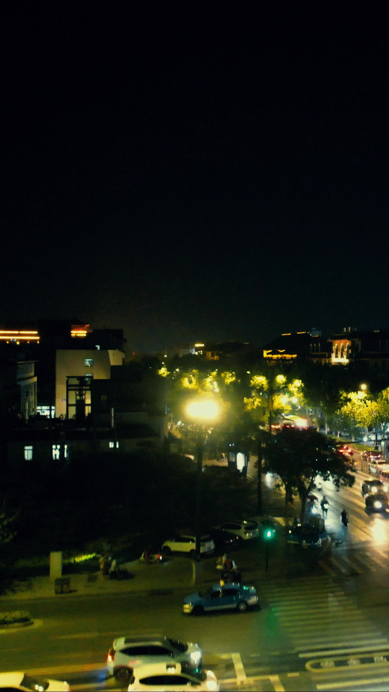 河南开封城市夜景灯光竖屏航拍  