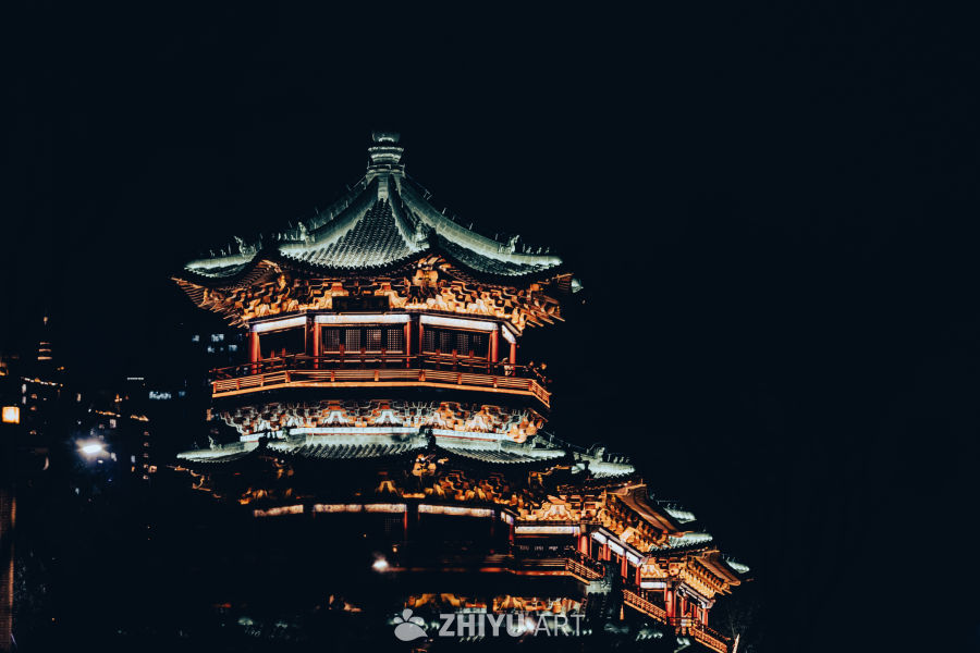 夜幕下的古建筑之美