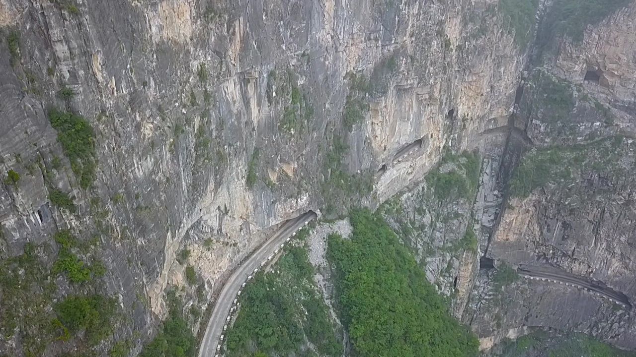 南太行航拍挂壁公路