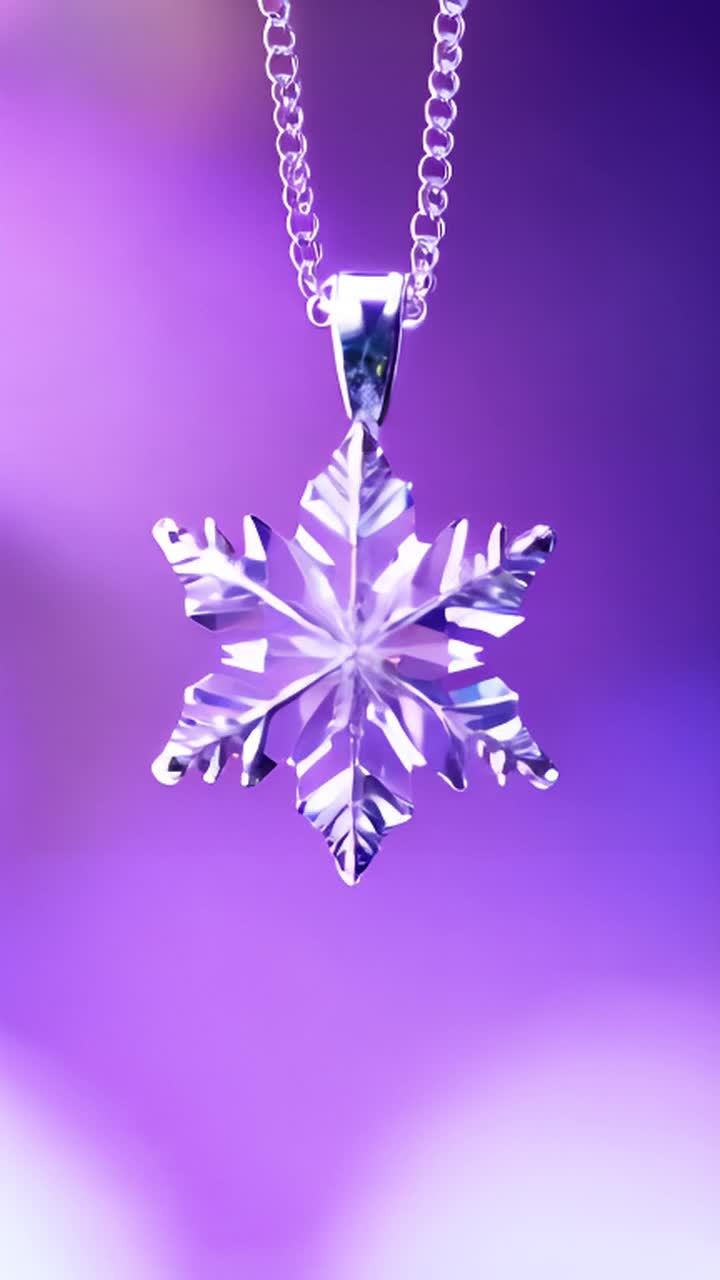 悬挂着的雪花钻石吊坠，其精细的花瓣状刻面反射着光线