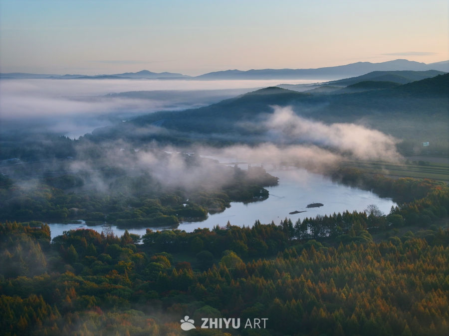 云漫江秋 山涧清幽
