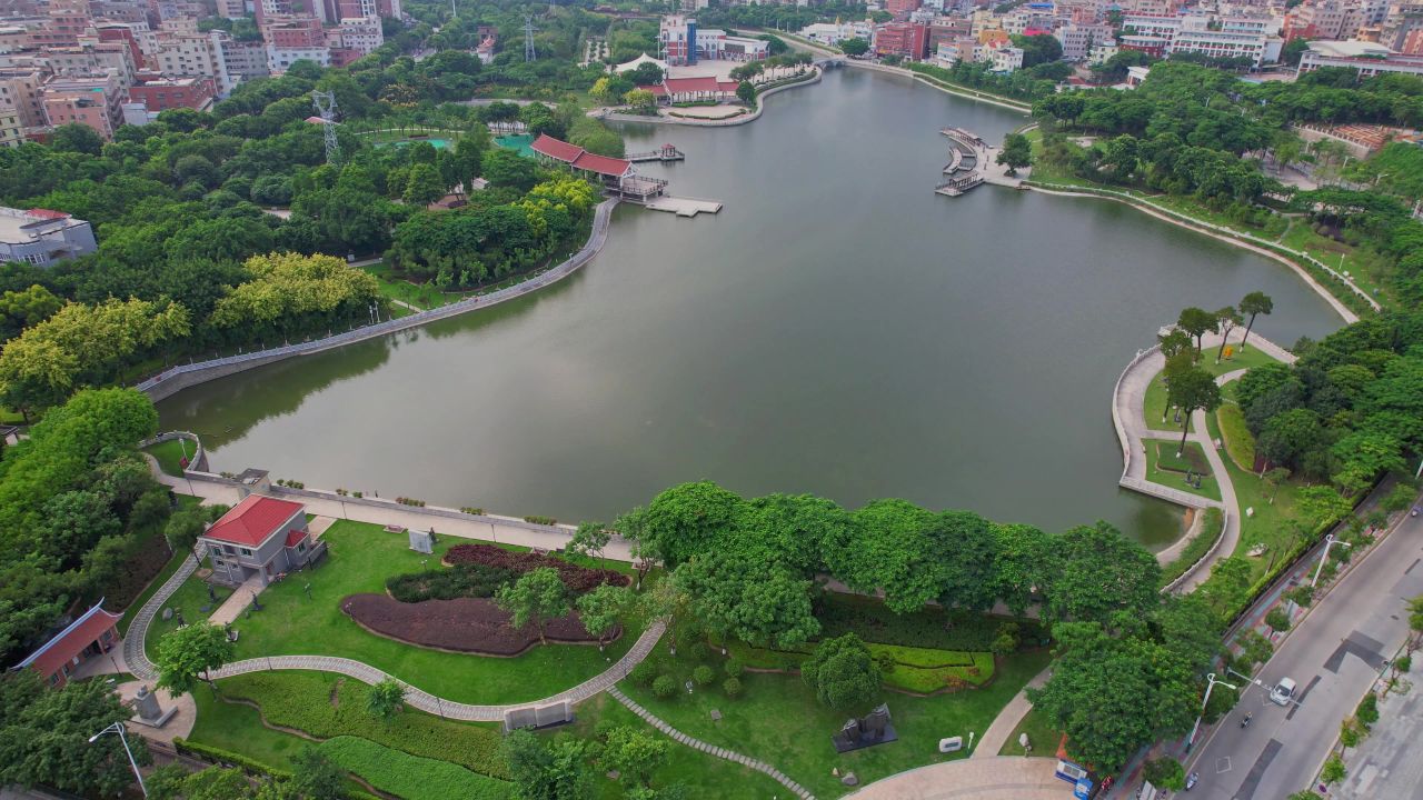 航拍厦门风景湖公园