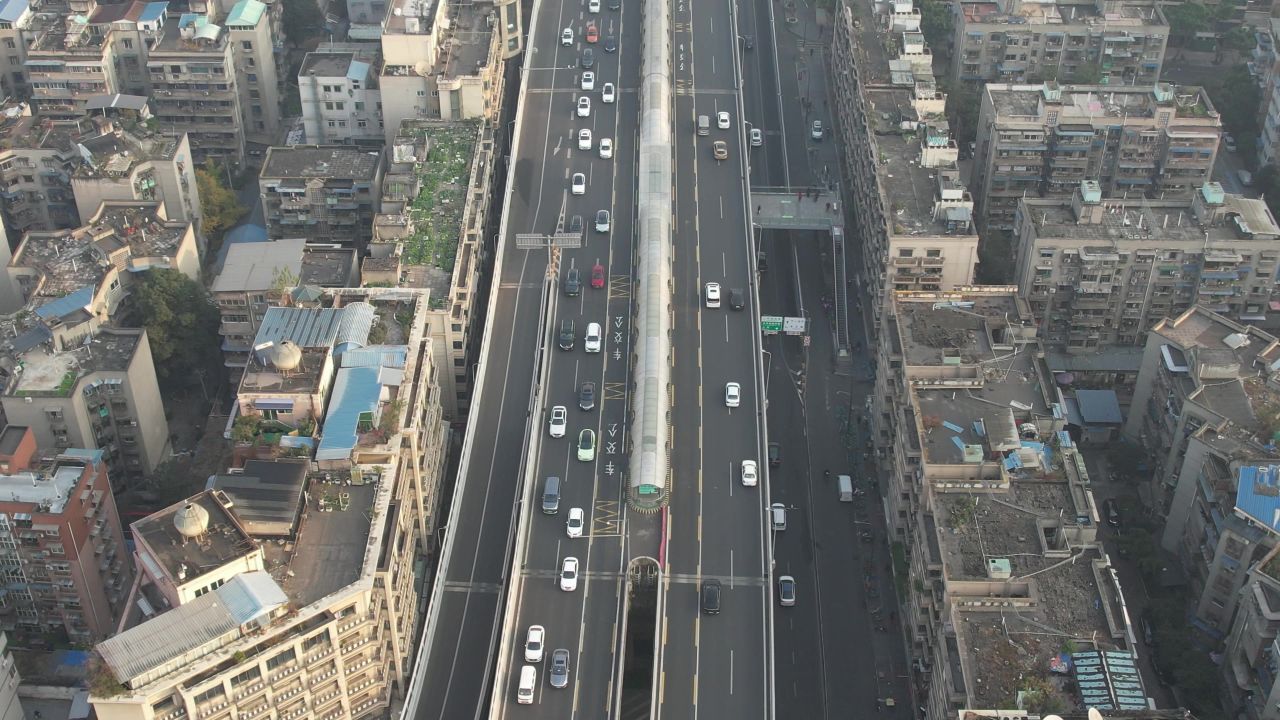 成都城市交通车辆行驶拥堵航拍 