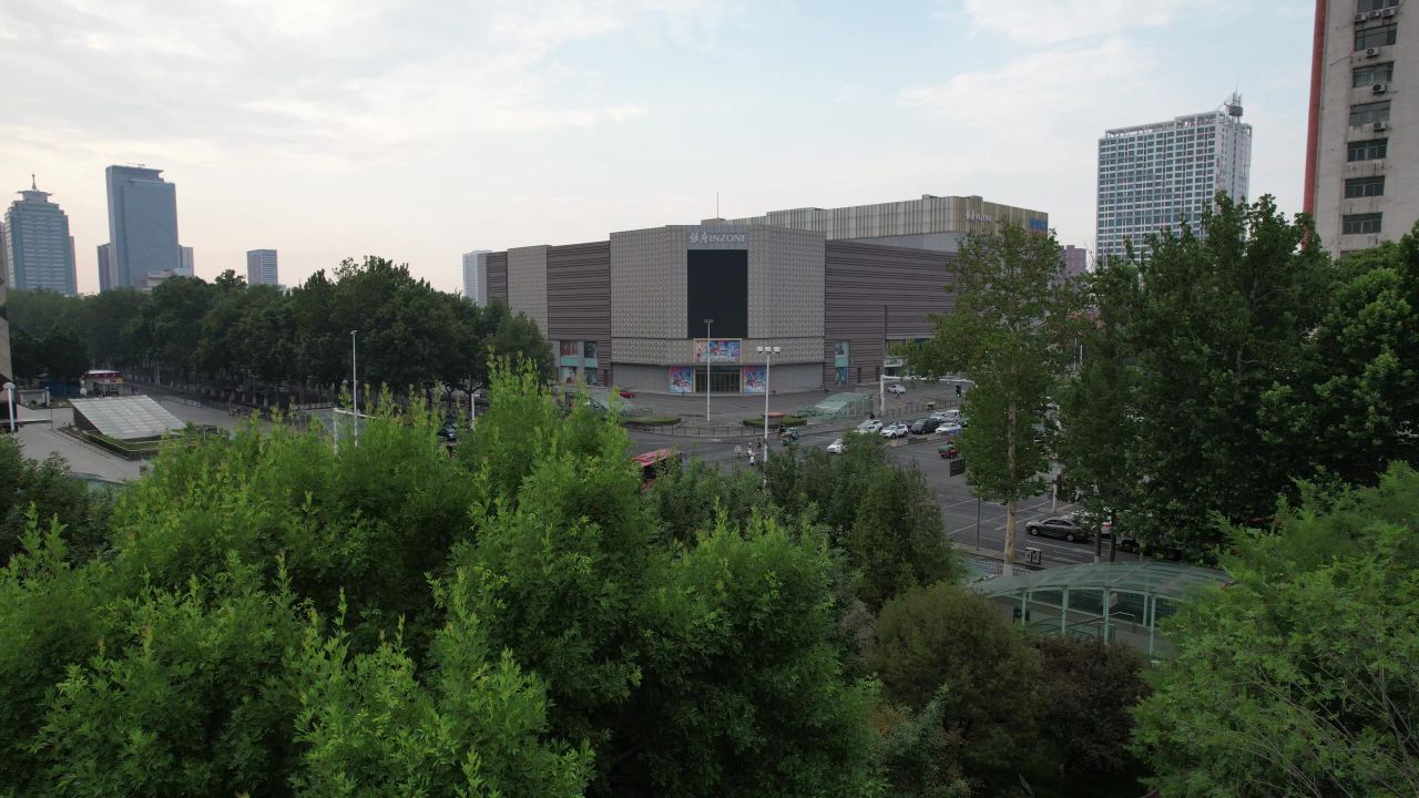 山东淄博城市交通车辆行驶航拍  