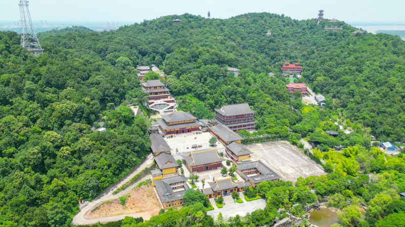 航拍湖北鄂州西山风景区古灵禅寺