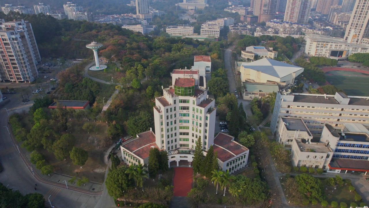 航拍福建莆田学院景观