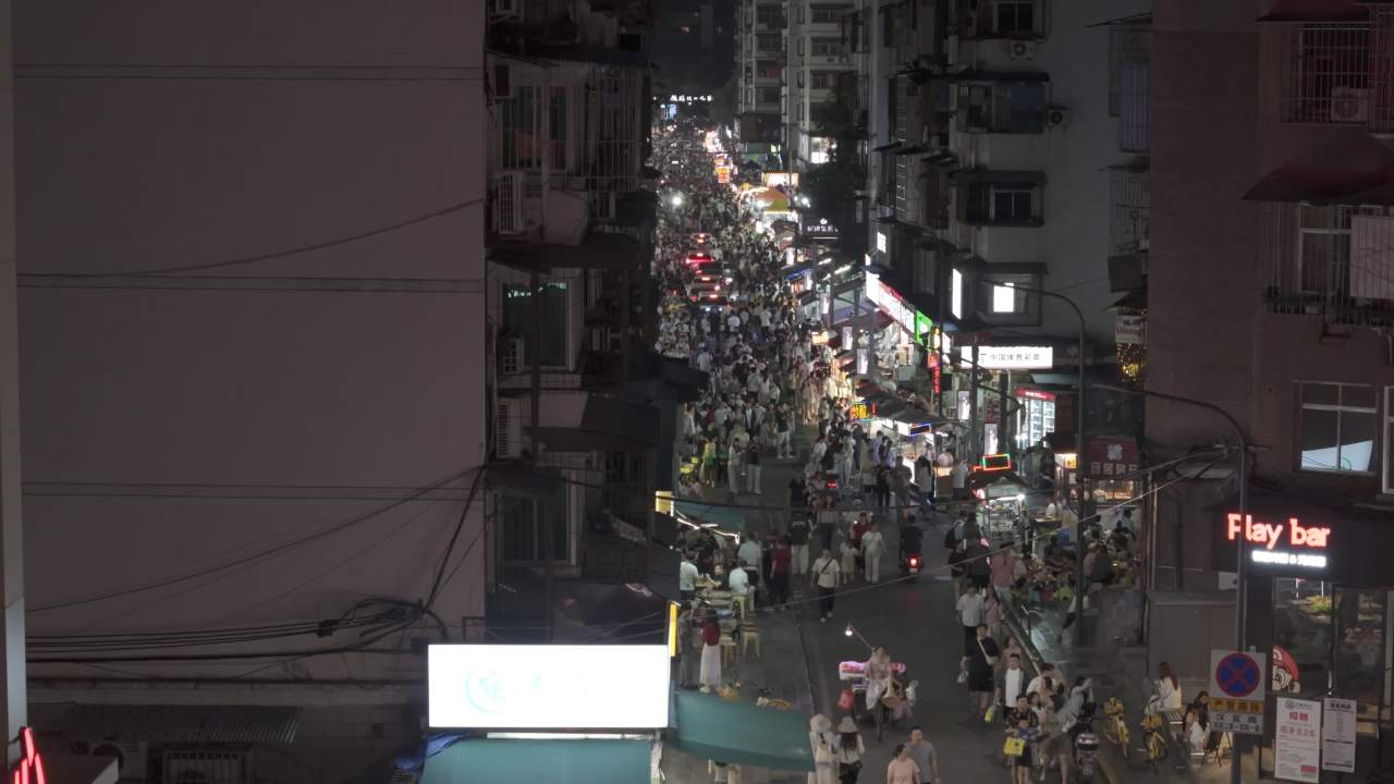 宜昌铁路坝小吃街 3