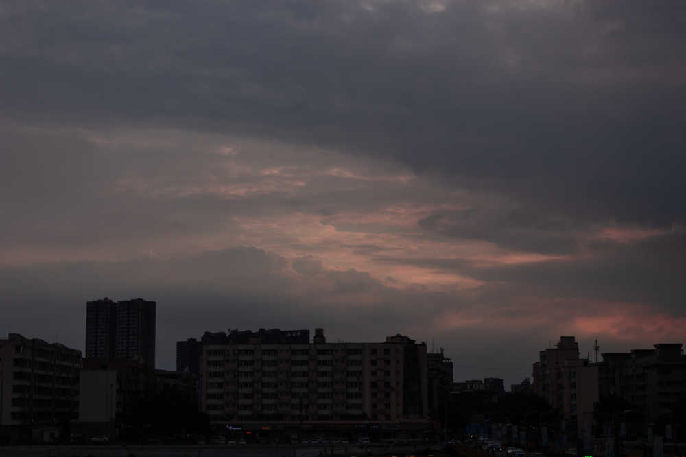绵远河日落