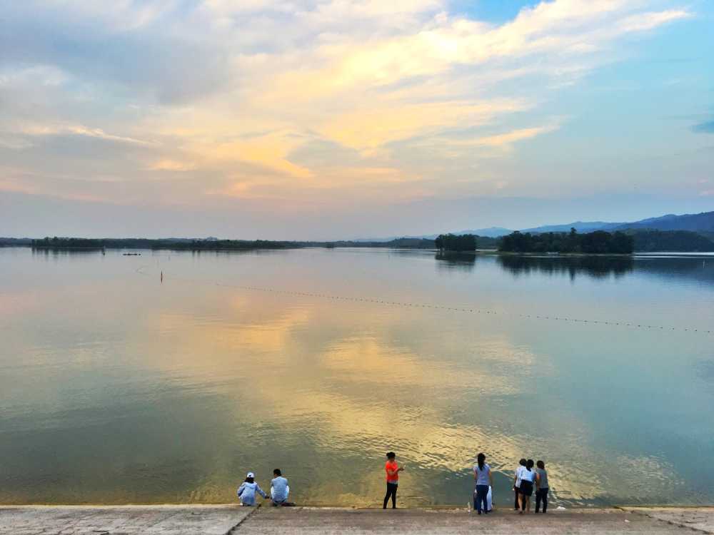 简阳三岔湖的黄昏