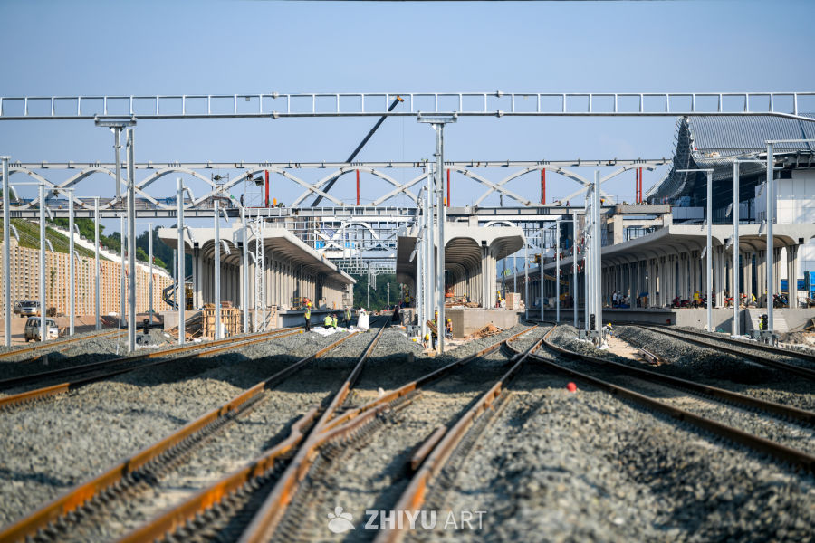 铁路建设者的辛勤身影 4