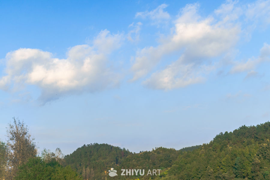 蓝天白云青山绿树