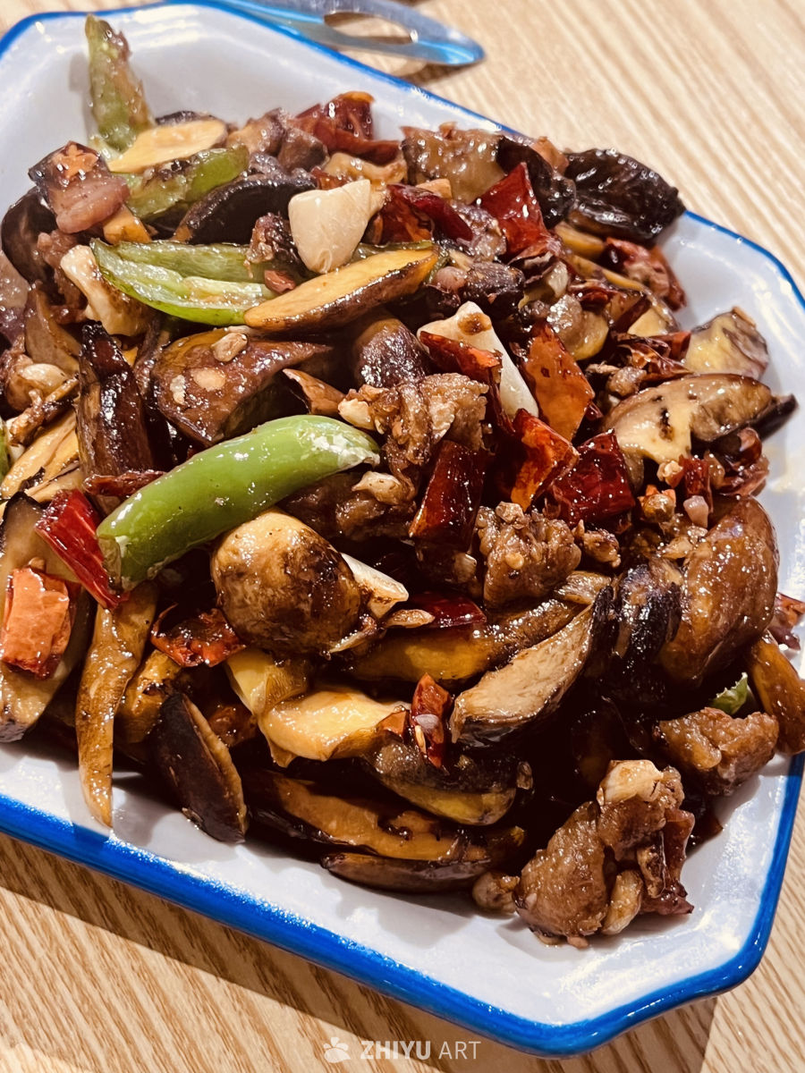 香辣蘑菇炒鸡块