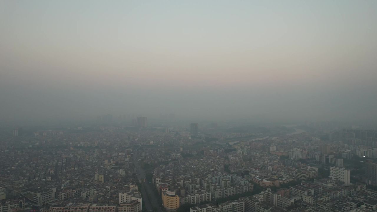 广东阳江城市清晨日出彩霞迷雾航拍 