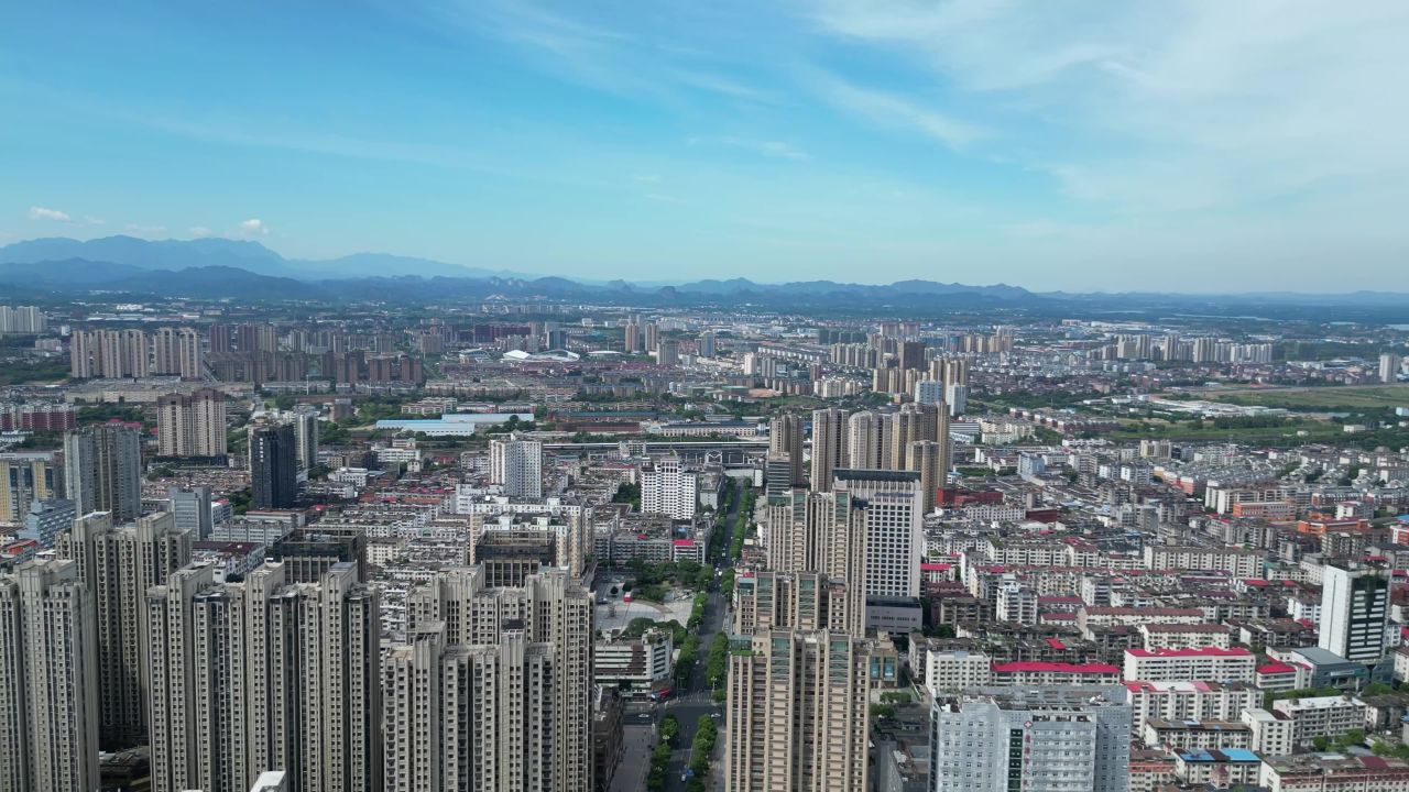 航拍江西鹰潭城市风光 