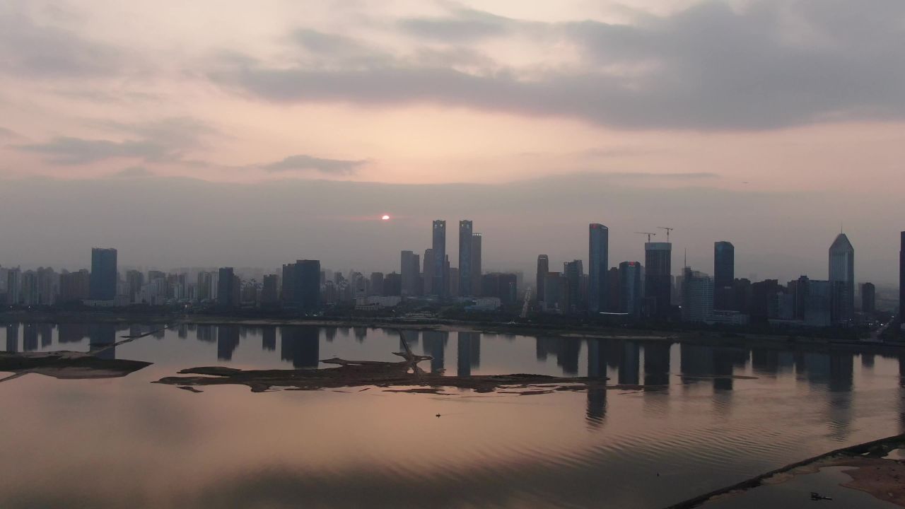 江西南昌城市日落晚霞航拍