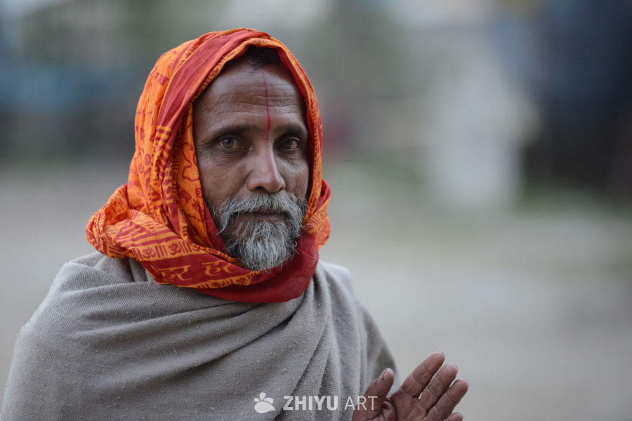 印度老人的宁静瞬间