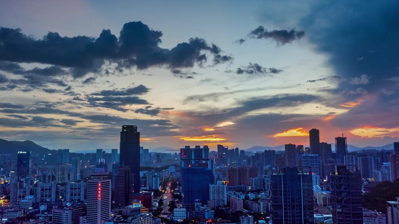 二四年八月城市晚霞 二