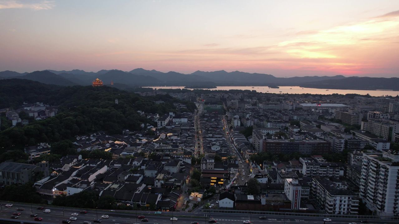 浙江杭州西湖河坊街夜幕降临晚霞