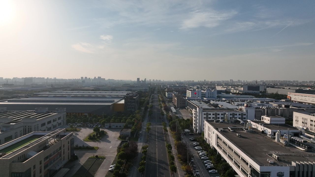 4K航拍江苏工业区大景 4