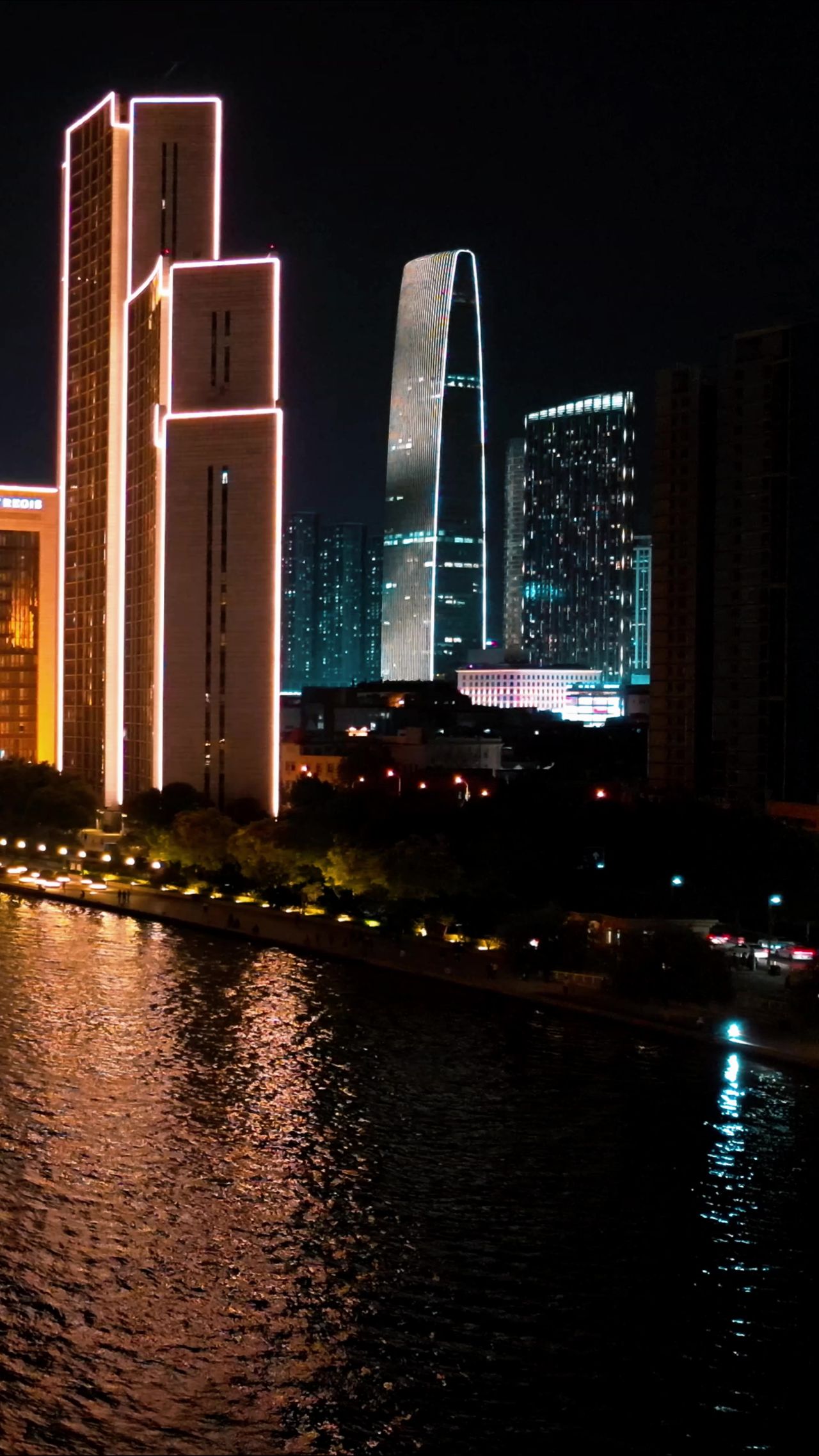 天津城市夜景灯光竖屏航拍 