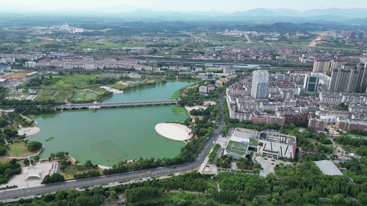 航拍江西鹰潭城市风光