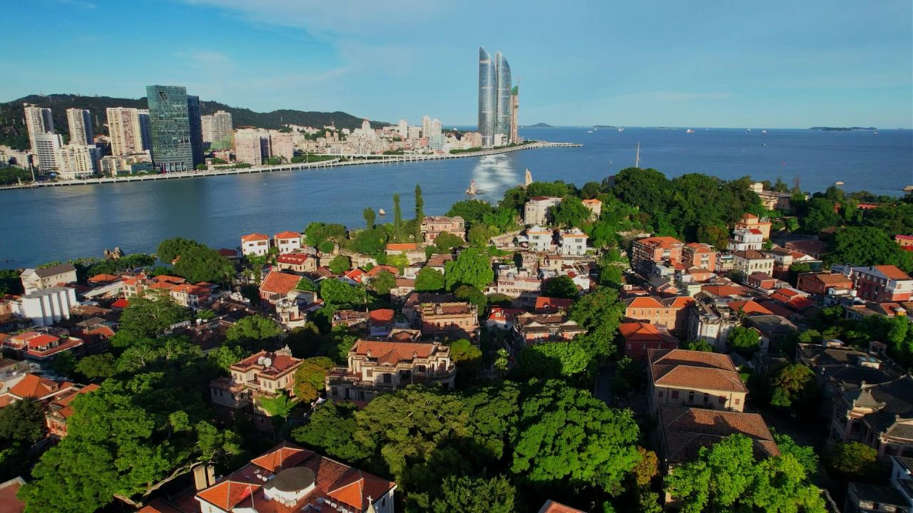 厦门航拍鼓浪屿风光