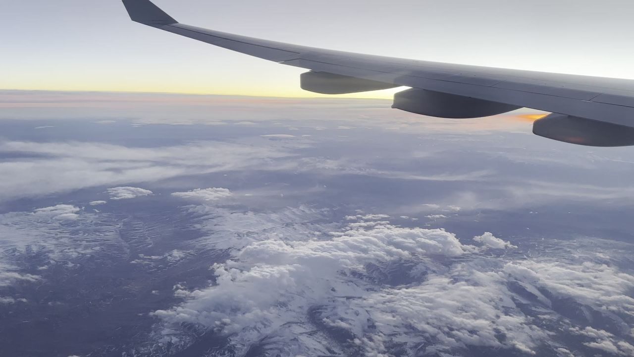 空中拍山脉