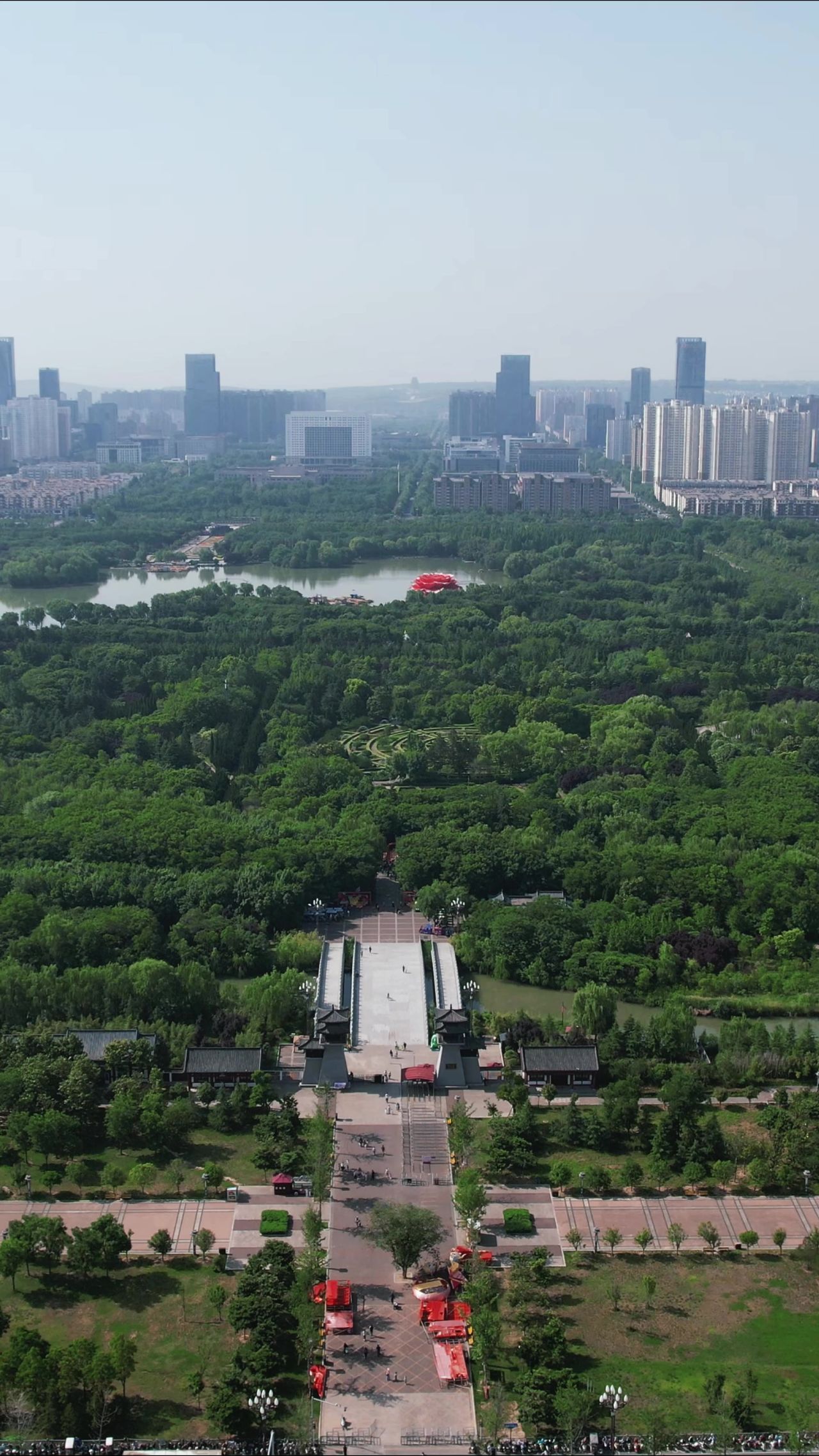 河南洛阳隋唐城遗址植物园竖屏航拍 