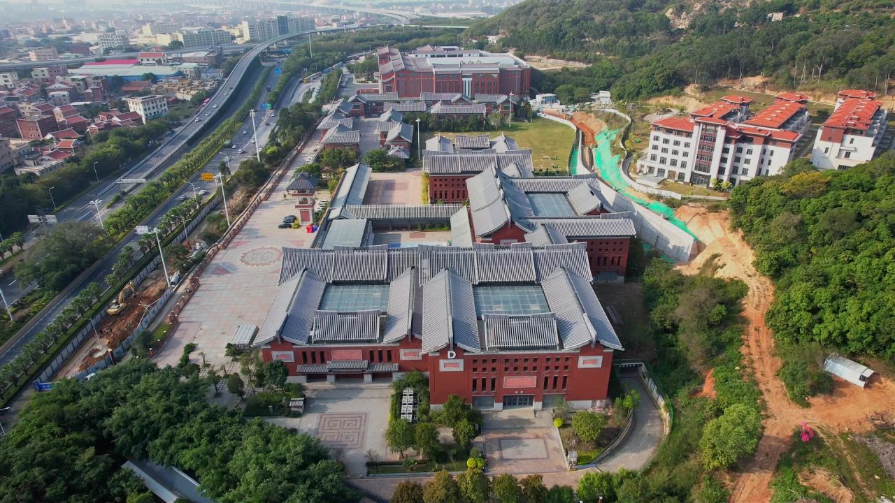 航拍厦门沧江会展中心