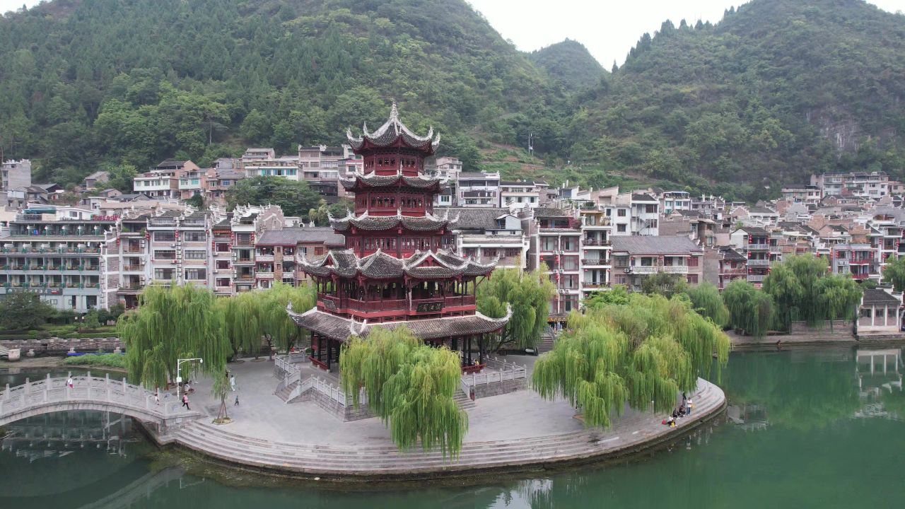 贵州黔东南镇远古镇5A景区航拍  