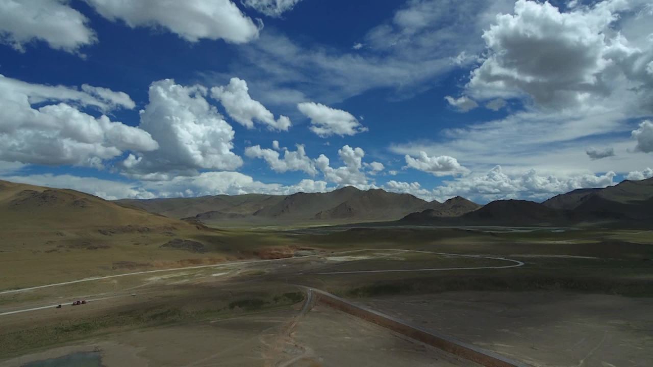西藏湖光山色