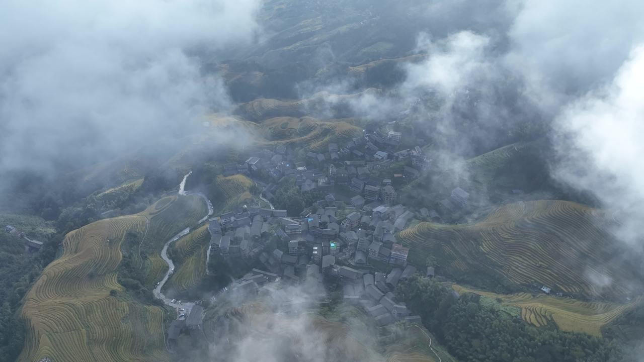 4K航拍桂林龙脊梯田风光 5