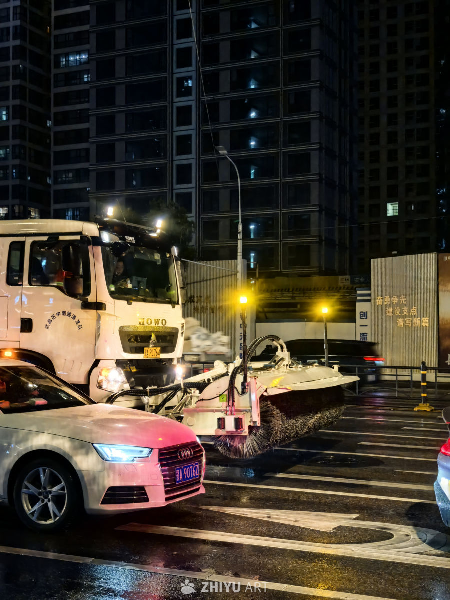 雪未下铲雪车已就绪