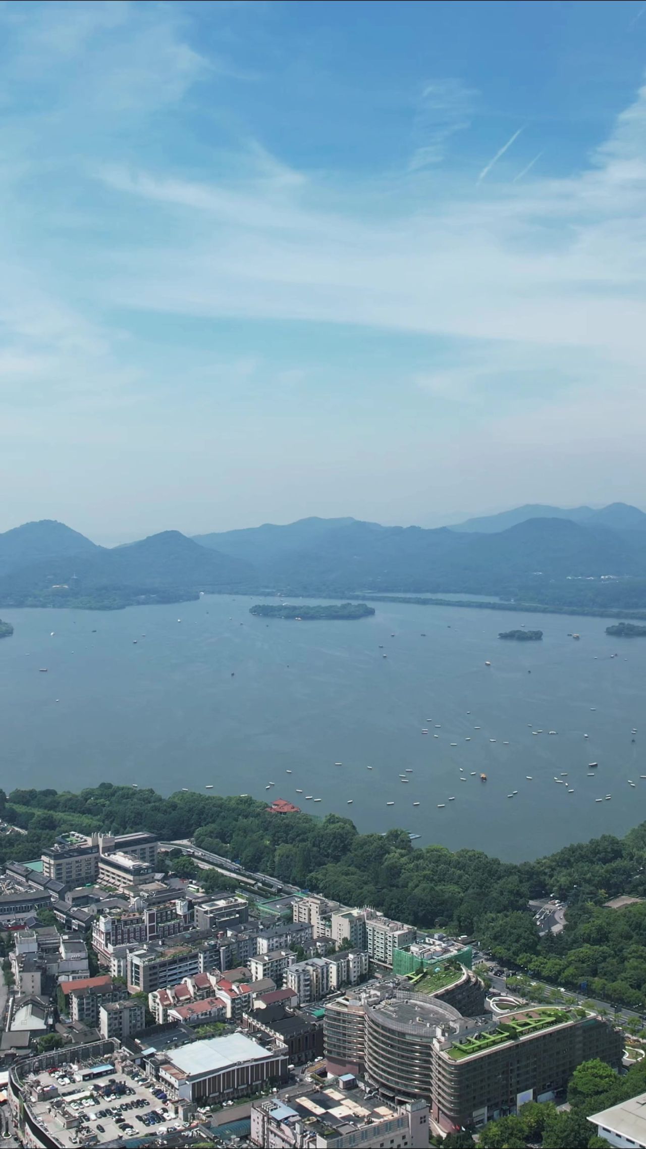 浙江杭州城市大景西湖竖屏航拍 