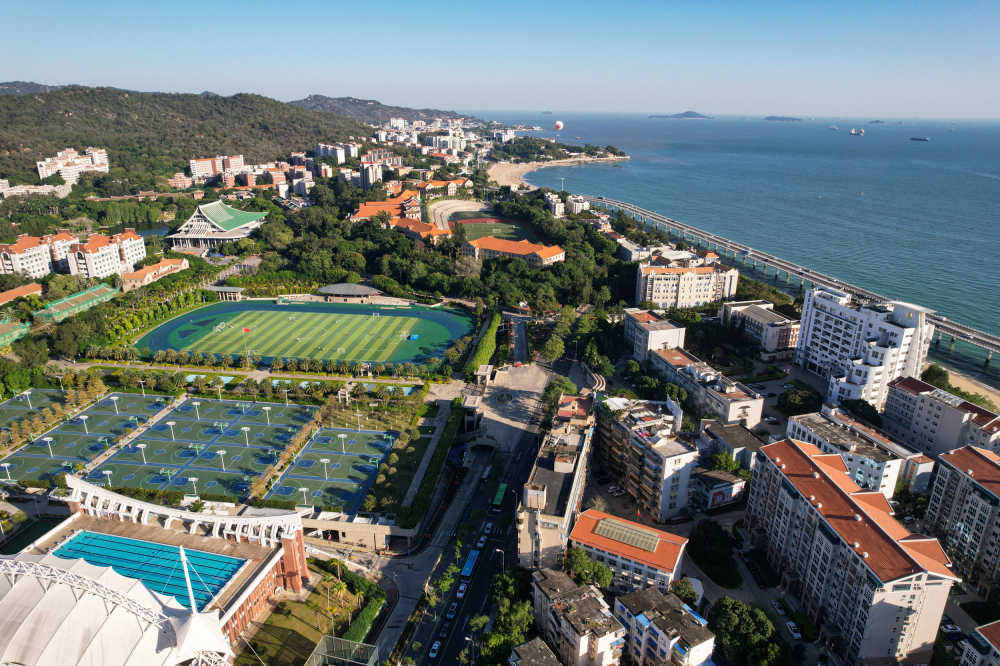 航拍厦门大学景观