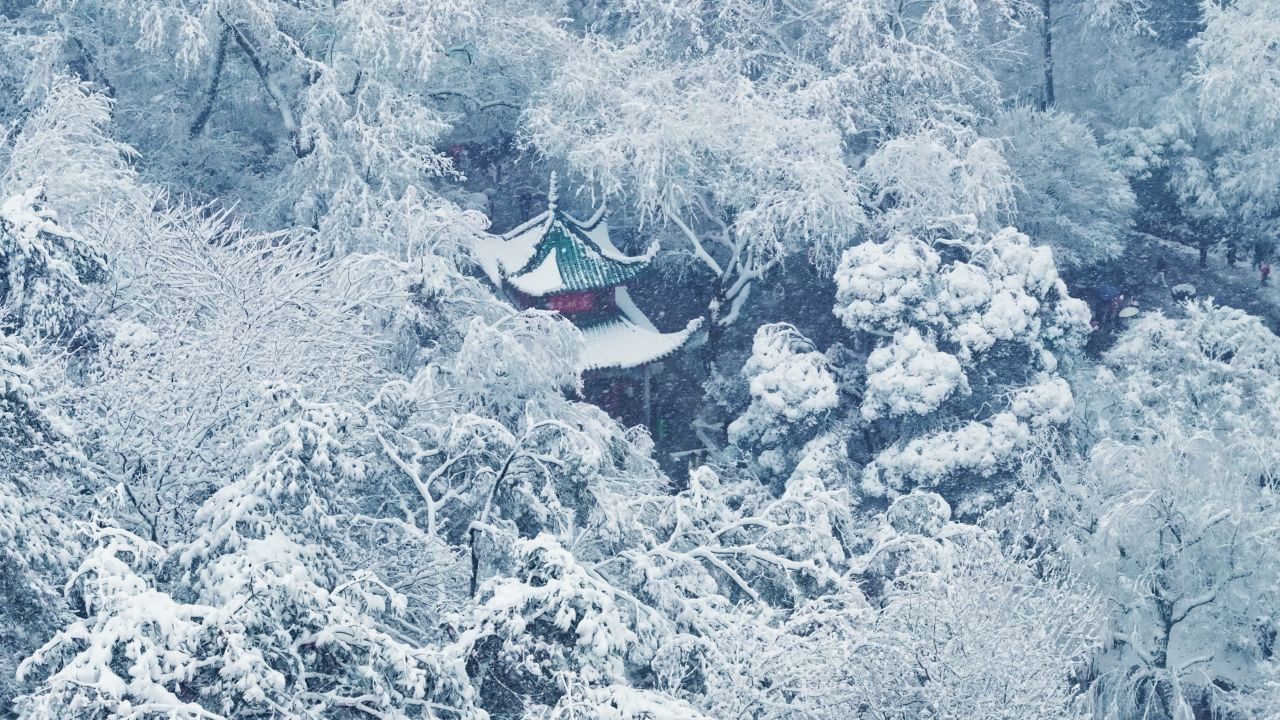 湖南长沙岳麓山爱晚亭雪景航拍 19