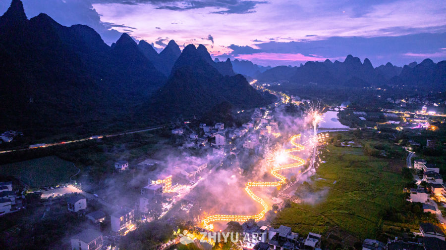 金龙巡游