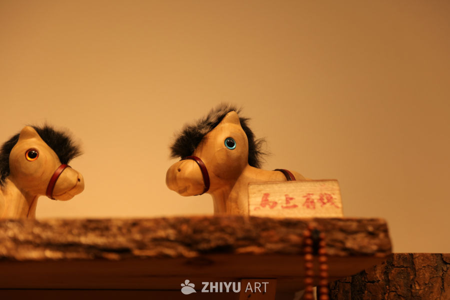 阳光彩虹小白马