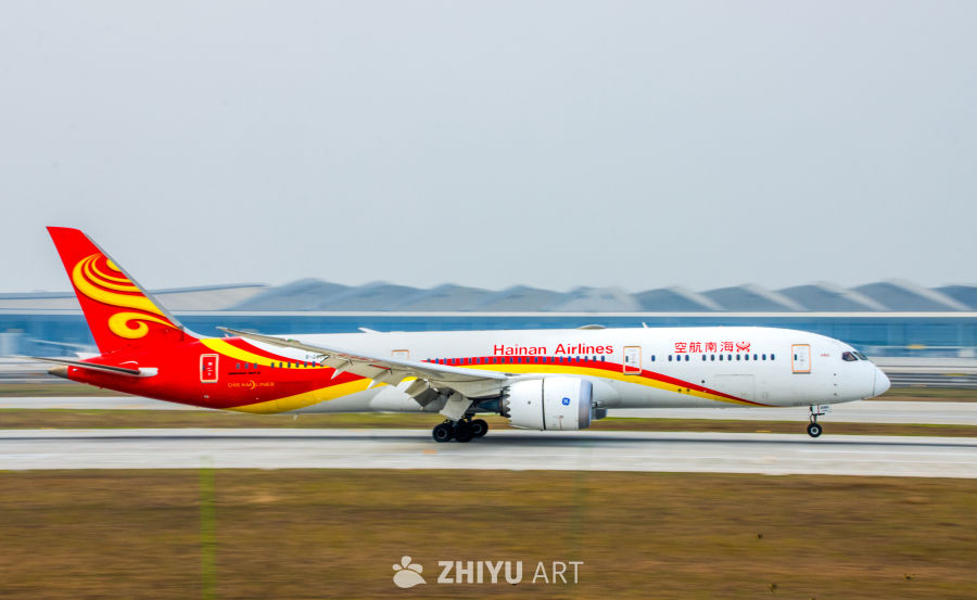海南航空飞机起飞