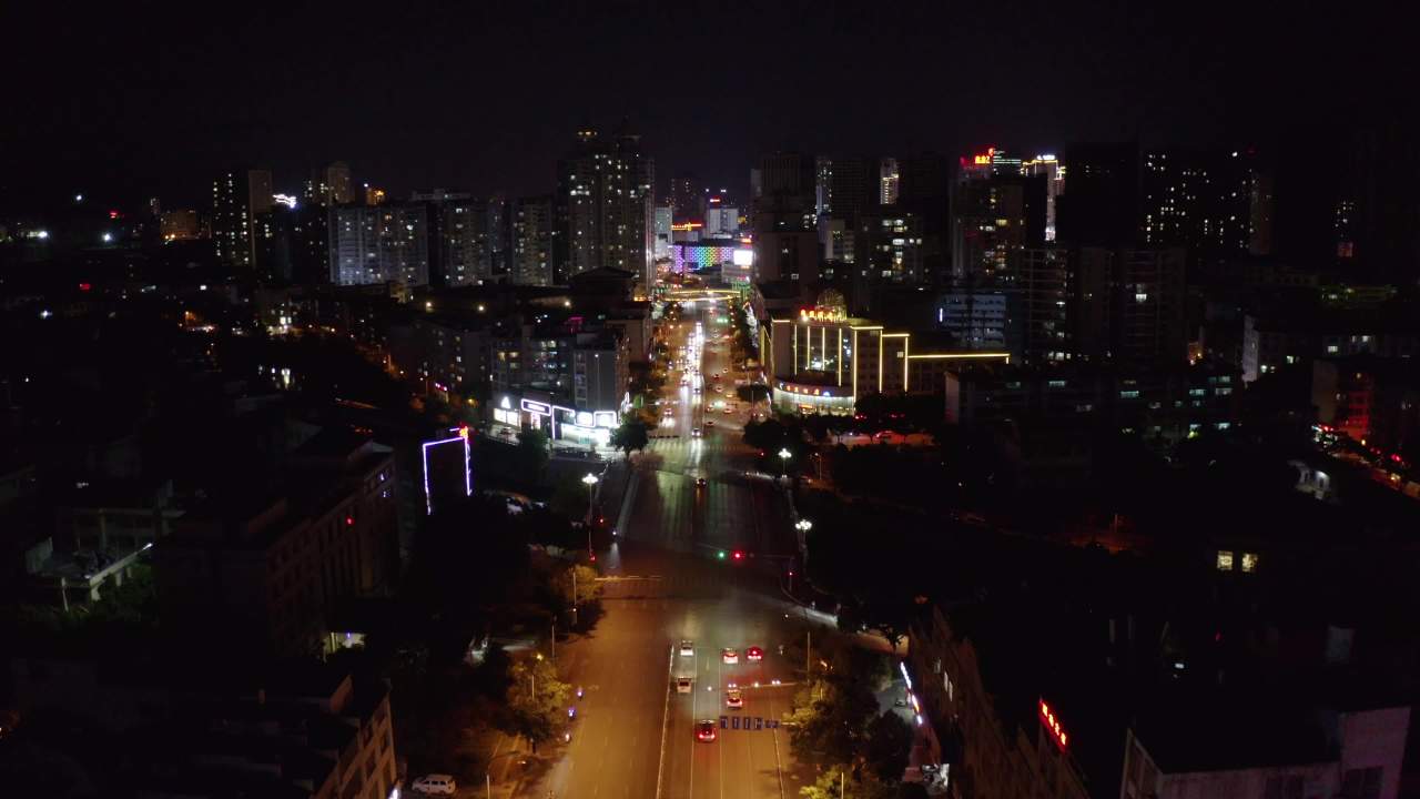 璀璨夜色下的都市繁华