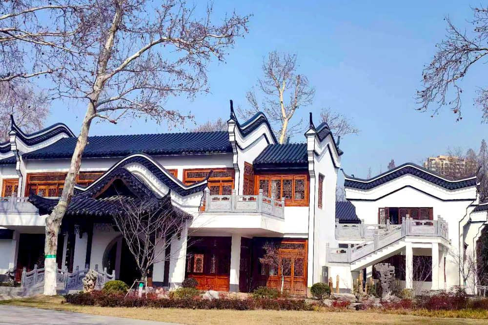 白色建筑