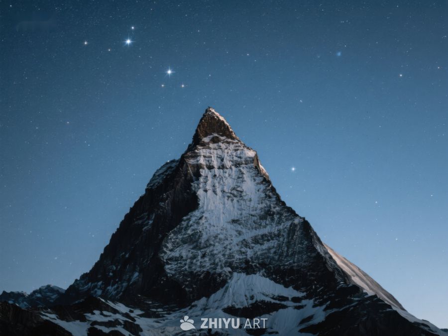 夜空下的雄伟山峰 386