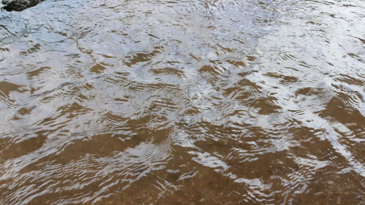 4K小溪清澈流水11