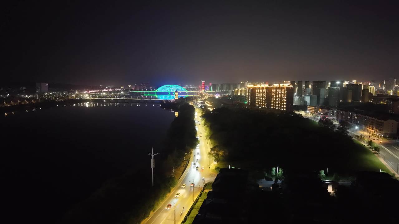 夜幕下的城市风光