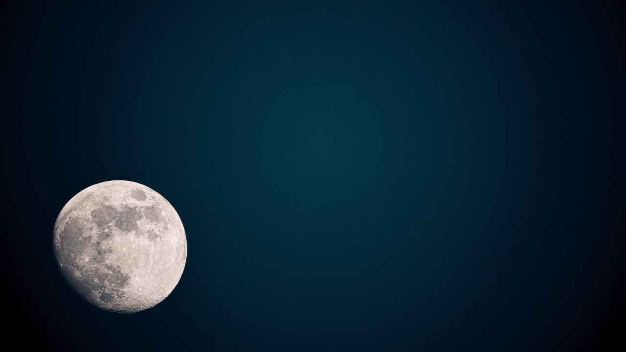 月亮月球长焦特写4K实拍镜头