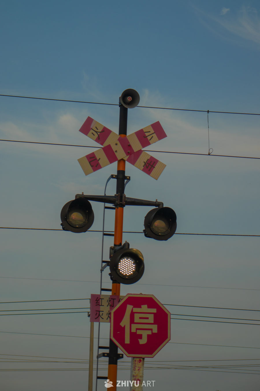 铁路道口警示标志