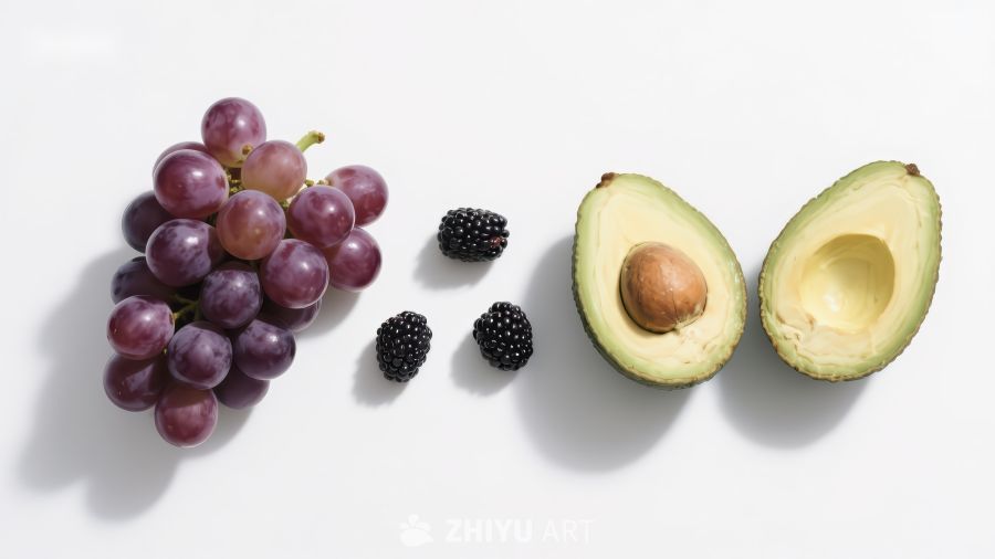 葡萄、黑莓与牛油果的清新组合