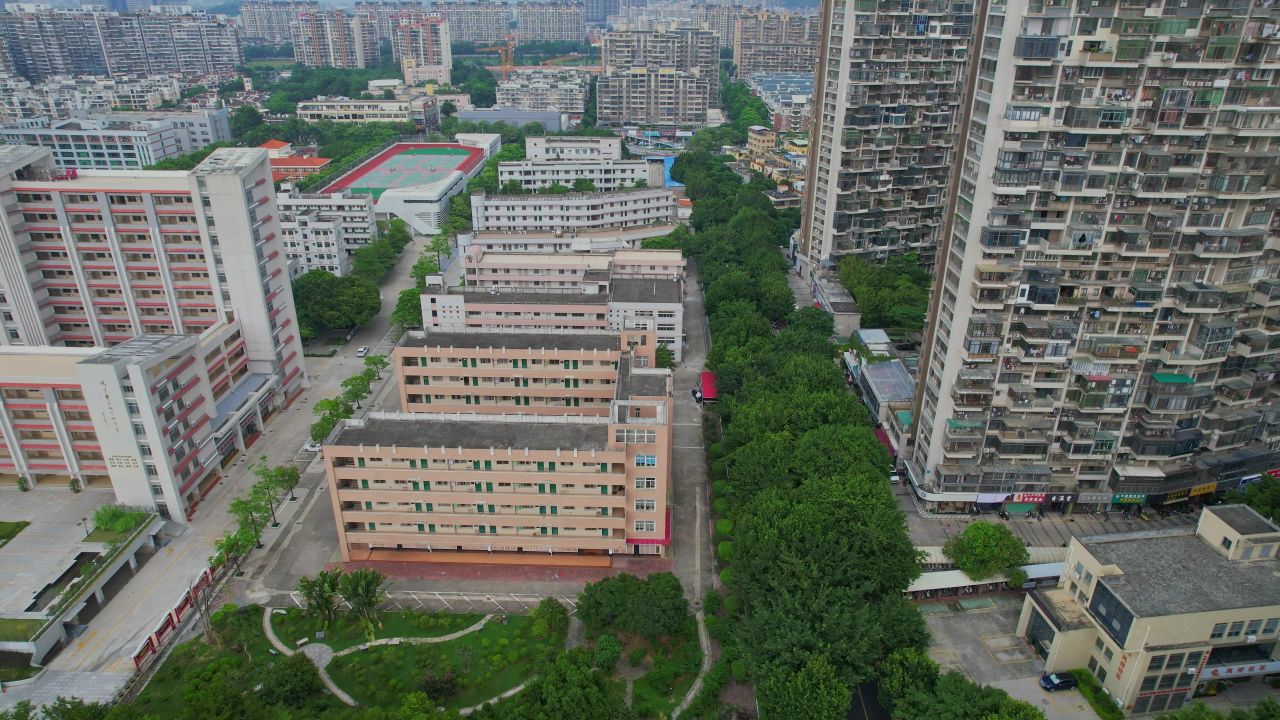 航拍厦门第二外国语学校 2