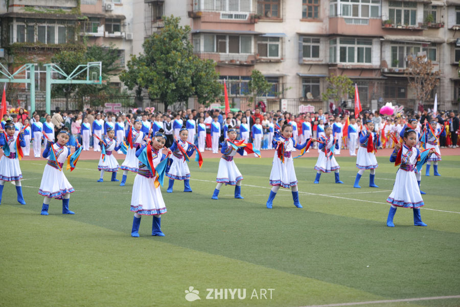 中小学生体育活动展示 90
